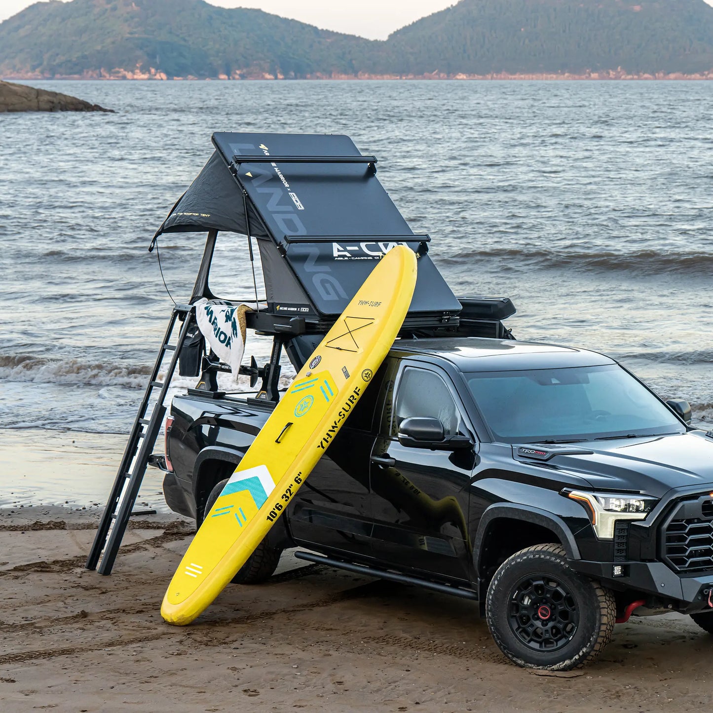 REVOLVE PIVOT MASTER X90 Roof Rack Ladder